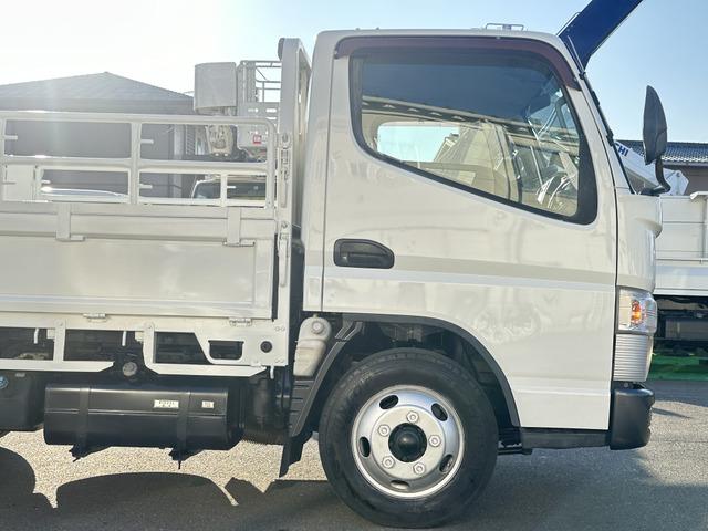 キャンター ＰＧ　積載３０００ｋｇ　荷台内寸幅１６０ｃｍ長さ３１８ｃｍパワーゲート内寸　長さ８５ｃｍ幅１５８　ディーゼルターボ　ＡＴ６速　電動格納ミラー　Ｂカメラ　タイヤサイズ２０５／７５Ｒ１６　スペアタイヤ（9枚目）