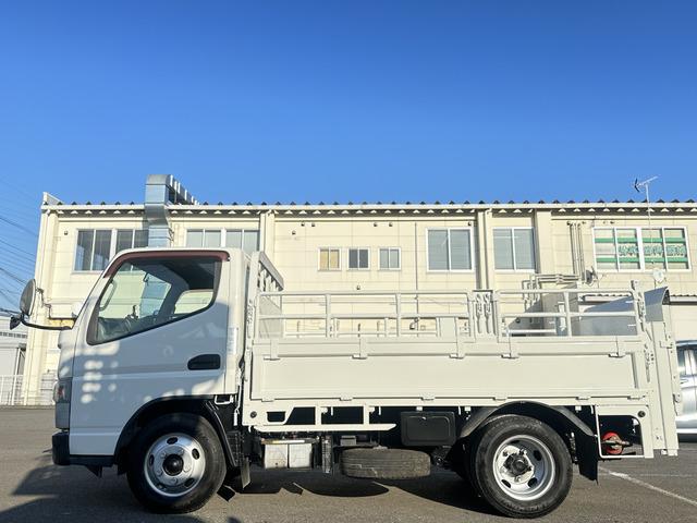 キャンター ＰＧ　積載３０００ｋｇ　荷台内寸幅１６０ｃｍ長さ３１８ｃｍパワーゲート内寸　長さ８５ｃｍ幅１５８　ディーゼルターボ　ＡＴ６速　電動格納ミラー　Ｂカメラ　タイヤサイズ２０５／７５Ｒ１６　スペアタイヤ（17枚目）