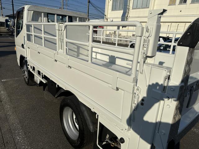 キャンター ＰＧ　積載３０００ｋｇ　荷台内寸幅１６０ｃｍ長さ３１８ｃｍパワーゲート内寸　長さ８５ｃｍ幅１５８　ディーゼルターボ　ＡＴ６速　電動格納ミラー　Ｂカメラ　タイヤサイズ２０５／７５Ｒ１６　スペアタイヤ（35枚目）