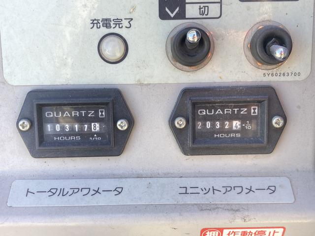 トヨエース 　☆高所作業車☆ＳＮ１５Ｂ☆アイチ☆３ペダル６速☆電格ミラー☆集中ロック☆キーレス☆ナビ☆バックカメラ☆電動パーキングブレーキ☆ターボ☆電工仕様☆ＦＲＰバケット☆サブバッテリー☆２０５／８０Ｒ１７．５（4枚目）