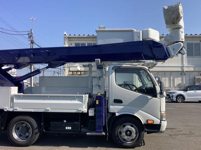 トヨエース 　☆高所作業車☆ＳＮ１５Ｂ☆アイチ☆３ペダル６速☆電格ミラー☆集中ロック☆キーレス☆ナビ☆バックカメラ☆電動パーキングブレーキ☆ターボ☆電工仕様☆ＦＲＰバケット☆サブバッテリー☆２０５／８０Ｒ１７．５（10枚目）