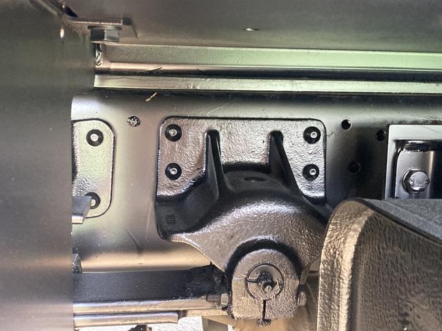 トヨエース 　☆高所作業車☆ＳＮ１５Ｂ☆アイチ☆３ペダル６速☆電格ミラー☆集中ロック☆キーレス☆ナビ☆バックカメラ☆電動パーキングブレーキ☆ターボ☆電工仕様☆ＦＲＰバケット☆サブバッテリー☆２０５／８０Ｒ１７．５（13枚目）