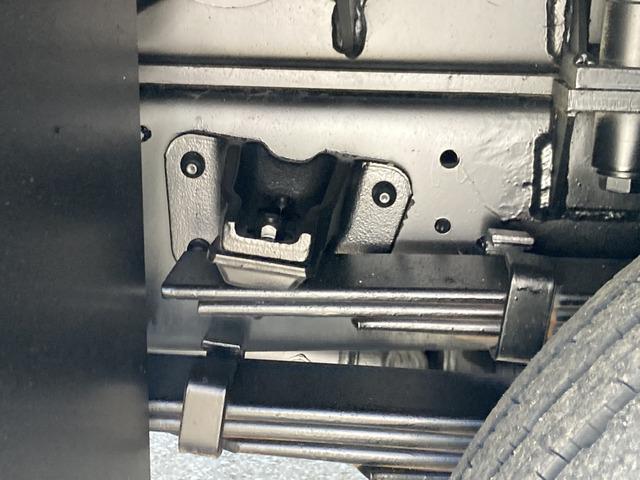 トヨエース 　☆高所作業車☆ＳＮ１５Ｂ☆アイチ☆３ペダル６速☆電格ミラー☆集中ロック☆キーレス☆ナビ☆バックカメラ☆電動パーキングブレーキ☆ターボ☆電工仕様☆ＦＲＰバケット☆サブバッテリー☆２０５／８０Ｒ１７．５（21枚目）