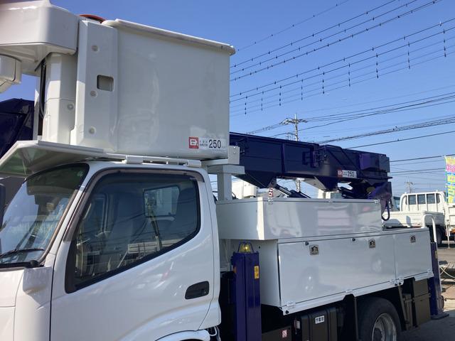トヨエース 　☆高所作業車☆ＳＮ１５Ｂ☆アイチ☆３ペダル６速☆電格ミラー☆集中ロック☆キーレス☆ナビ☆バックカメラ☆電動パーキングブレーキ☆ターボ☆電工仕様☆ＦＲＰバケット☆サブバッテリー☆２０５／８０Ｒ１７．５（39枚目）
