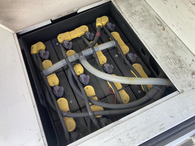 トヨエース 　☆高所作業車☆ＳＮ１５Ｂ☆アイチ☆３ペダル６速☆電格ミラー☆集中ロック☆キーレス☆ナビ☆バックカメラ☆電動パーキングブレーキ☆ターボ☆電工仕様☆ＦＲＰバケット☆サブバッテリー☆２０５／８０Ｒ１７．５（61枚目）