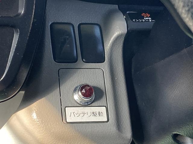 トヨエース 　☆高所作業車☆ＳＮ１５Ｂ☆アイチ☆３ペダル６速☆電格ミラー☆集中ロック☆キーレス☆ナビ☆バックカメラ☆電動パーキングブレーキ☆ターボ☆電工仕様☆ＦＲＰバケット☆サブバッテリー☆２０５／８０Ｒ１７．５（79枚目）