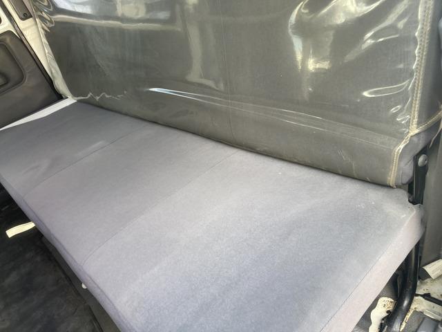 エルフトラック 　☆ダブルキャブクレーン☆積載２２００ｋｇ☆荷台内寸：１９１×３４１☆３ペダル６速☆キーレス☆後席クーラー・ヒーター☆ＥＴＣ☆バックカメラ☆ドラレコ☆ナビ☆リヤアウトリガー☆差違い☆２．９３ｔ吊（68枚目）