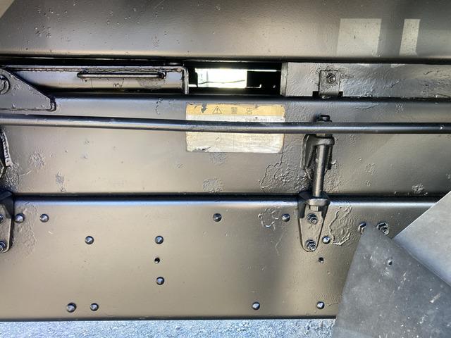 スーパーグレート ベースグレード ☆土砂禁深ダンプ☆積載10000kg☆荷台内寸:幅230×長915×高171=36立米☆3ペダル7速☆電格ミラー☆集中ロック☆ETC☆2デフ☆寝台付☆12800ccターボ☆1R22.5☆極東開発(14枚目)