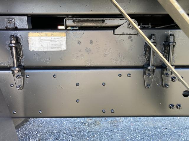 スーパーグレート ベースグレード ☆土砂禁深ダンプ☆積載10000kg☆荷台内寸:幅230×長915×高171=36立米☆3ペダル7速☆電格ミラー☆集中ロック☆ETC☆2デフ☆寝台付☆12800ccターボ☆1R22.5☆極東開発(21枚目)