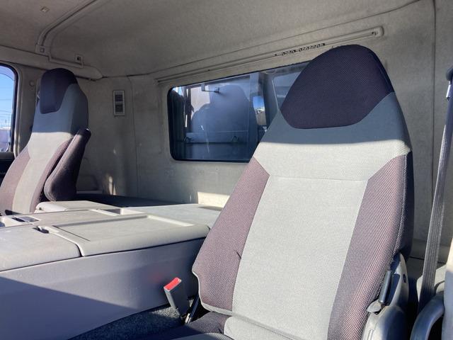 スーパーグレート ベースグレード ☆土砂禁深ダンプ☆積載10000kg☆荷台内寸:幅230×長915×高171=36立米☆3ペダル7速☆電格ミラー☆集中ロック☆ETC☆2デフ☆寝台付☆12800ccターボ☆1R22.5☆極東開発(70枚目)