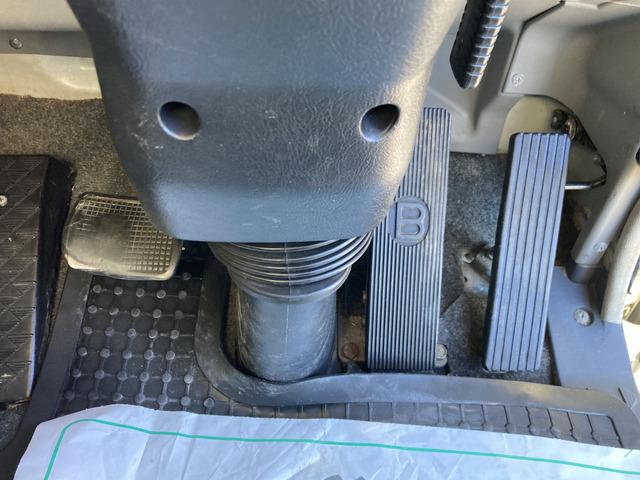 スーパーグレート ベースグレード ☆土砂禁深ダンプ☆積載10000kg☆荷台内寸:幅230×長915×高171=36立米☆3ペダル7速☆電格ミラー☆集中ロック☆ETC☆2デフ☆寝台付☆12800ccターボ☆1R22.5☆極東開発(73枚目)