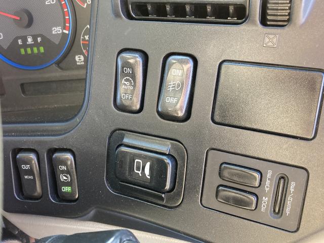 スーパーグレート ベースグレード ☆土砂禁深ダンプ☆積載10000kg☆荷台内寸:幅230×長915×高171=36立米☆3ペダル7速☆電格ミラー☆集中ロック☆ETC☆2デフ☆寝台付☆12800ccターボ☆1R22.5☆極東開発(75枚目)