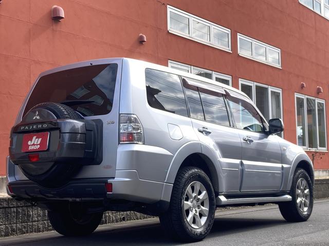 Ｈ２７　三菱　パジェロ　ロングＧＲ　入庫しました！！内外装キレイな１台です♪下回り錆による腐食ありません修復歴有の理由は右ライトバッフルひずみによる為で、軽微修復の為外見上、走行上とも問題ありません。