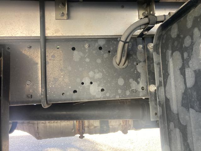 ファイター ベースグレード ☆アルミウィング☆標準☆積載2550kg☆荷台内寸:幅223×長626×高234☆フロア鉄板張☆ラッシングレール☆3ペダル6速☆電格ミラー☆集中ロック☆ETC☆ナビ☆TV☆バックカメラ☆ターボ☆HID(20枚目)