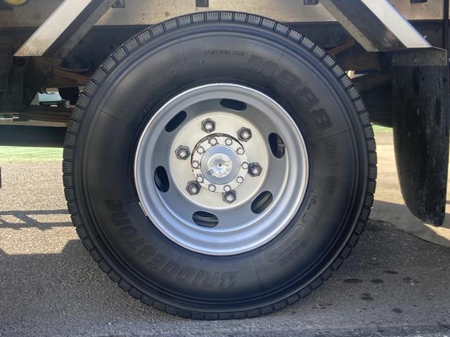 ファイター ベースグレード ☆アルミウィング☆標準☆積載2550kg☆荷台内寸:幅223×長626×高234☆フロア鉄板張☆ラッシングレール☆3ペダル6速☆電格ミラー☆集中ロック☆ETC☆ナビ☆TV☆バックカメラ☆ターボ☆HID(43枚目)