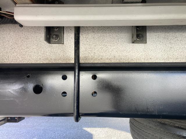 コンドル ベースグレード ☆アルミウイング☆ワイドキャビン☆積載3200kg☆荷台内寸:幅241×長623×高232☆3ペダル6速☆電格ミラー☆集中ロック☆ETC☆バックカメラ☆6400ccターボ☆ラッシングレール☆HID(12枚目)