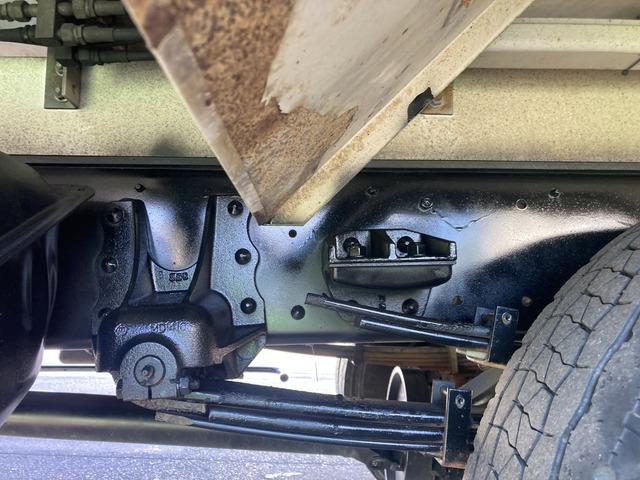 コンドル ベースグレード ☆アルミウイング☆ワイドキャビン☆積載3200kg☆荷台内寸:幅241×長623×高232☆3ペダル6速☆電格ミラー☆集中ロック☆ETC☆バックカメラ☆6400ccターボ☆ラッシングレール☆HID(19枚目)