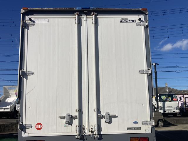 コンドル ベースグレード ☆アルミウイング☆ワイドキャビン☆積載3200kg☆荷台内寸:幅241×長623×高232☆3ペダル6速☆電格ミラー☆集中ロック☆ETC☆バックカメラ☆6400ccターボ☆ラッシングレール☆HID(31枚目)