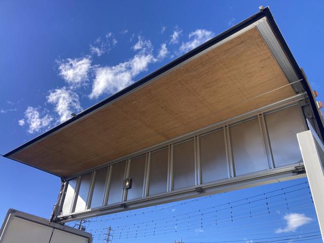 コンドル ベースグレード ☆アルミウイング☆ワイドキャビン☆積載3200kg☆荷台内寸:幅241×長623×高232☆3ペダル6速☆電格ミラー☆集中ロック☆ETC☆バックカメラ☆6400ccターボ☆ラッシングレール☆HID(48枚目)