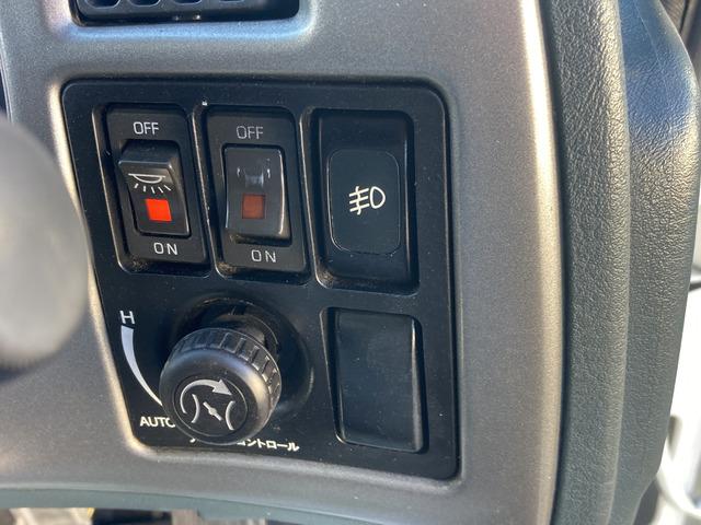 コンドル ベースグレード ☆アルミウイング☆ワイドキャビン☆積載3200kg☆荷台内寸:幅241×長623×高232☆3ペダル6速☆電格ミラー☆集中ロック☆ETC☆バックカメラ☆6400ccターボ☆ラッシングレール☆HID(71枚目)