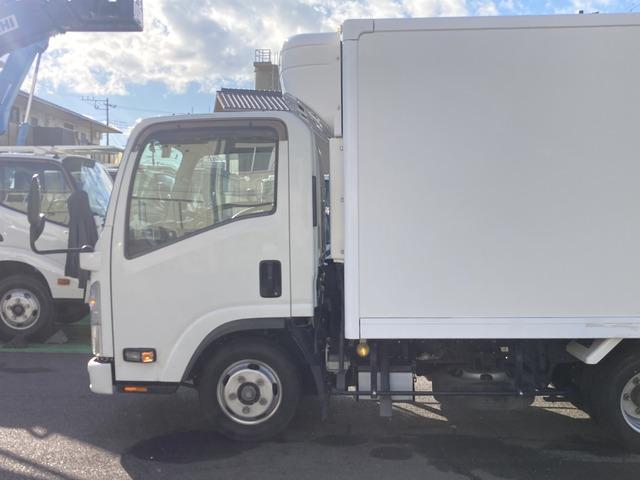エルフトラック ☆冷蔵冷凍車☆-30度設定☆超低温冷凍車☆スタンバイ装置※コード欠☆サイドドア☆積載2000kg☆荷台内寸:幅171×長318×高165☆3ペダル5速☆電格ミラ☆キーレス☆ETC☆バックカメラ☆ターボ(16枚目)