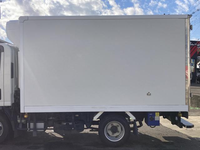 エルフトラック ☆冷蔵冷凍車☆-30度設定☆超低温冷凍車☆スタンバイ装置※コード欠☆サイドドア☆積載2000kg☆荷台内寸:幅171×長318×高165☆3ペダル5速☆電格ミラ☆キーレス☆ETC☆バックカメラ☆ターボ(17枚目)