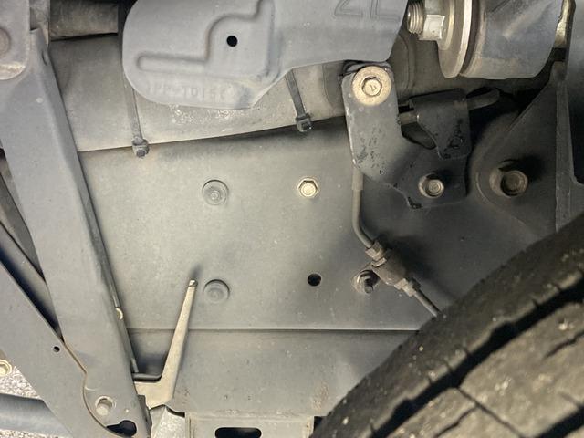 エルフトラック ☆冷蔵冷凍車☆-30度設定☆超低温冷凍車☆スタンバイ装置※コード欠☆サイドドア☆積載2000kg☆荷台内寸:幅171×長318×高165☆3ペダル5速☆電格ミラ☆キーレス☆ETC☆バックカメラ☆ターボ(20枚目)