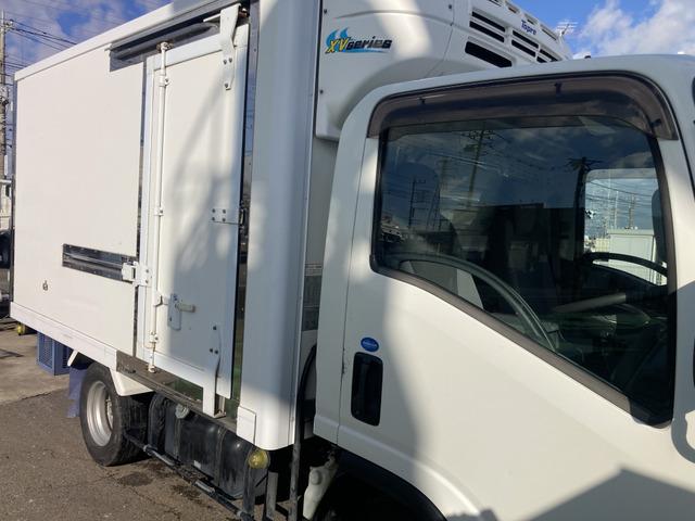 エルフトラック ☆冷蔵冷凍車☆-30度設定☆超低温冷凍車☆スタンバイ装置※コード欠☆サイドドア☆積載2000kg☆荷台内寸:幅171×長318×高165☆3ペダル5速☆電格ミラ☆キーレス☆ETC☆バックカメラ☆ターボ(25枚目)