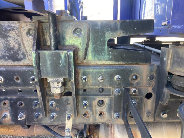 キャンター 　☆ダブルキャブクレーン☆ワイドロング☆ラジコン付☆フックイン☆２．９３ｔ吊り☆積載２３００ｋｇ☆荷台内寸：１９１×３３５☆荷台鉄板張り☆６速ＡＴ☆キーレス☆ＥＴＣ☆バックカメラ☆ドラレコ☆リアクーラー（10枚目）