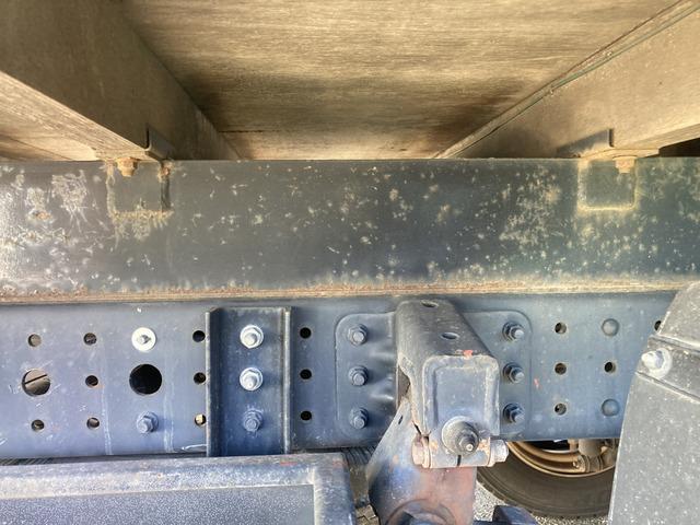 キャンター 　☆ダブルキャブクレーン☆ワイドロング☆ラジコン付☆フックイン☆２．９３ｔ吊り☆積載２３００ｋｇ☆荷台内寸：１９１×３３５☆荷台鉄板張り☆６速ＡＴ☆キーレス☆ＥＴＣ☆バックカメラ☆ドラレコ☆リアクーラー（12枚目）