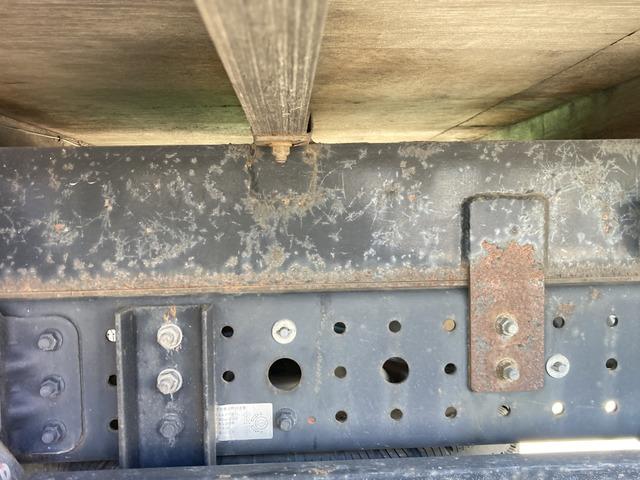 キャンター 　☆ダブルキャブクレーン☆ワイドロング☆ラジコン付☆フックイン☆２．９３ｔ吊り☆積載２３００ｋｇ☆荷台内寸：１９１×３３５☆荷台鉄板張り☆６速ＡＴ☆キーレス☆ＥＴＣ☆バックカメラ☆ドラレコ☆リアクーラー（18枚目）