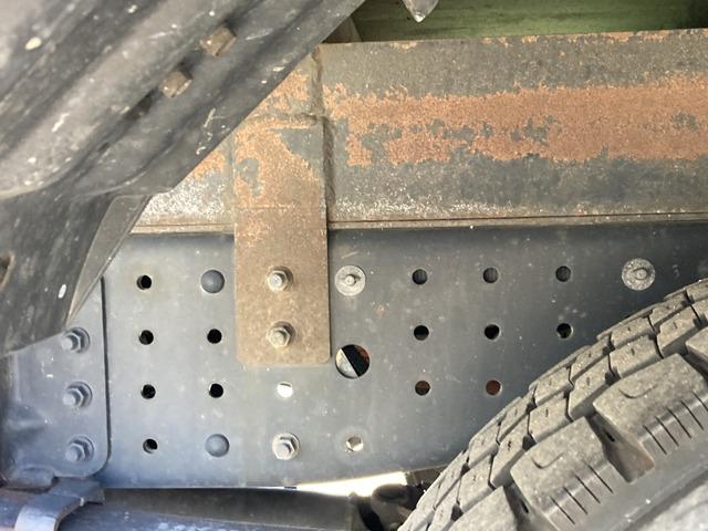 キャンター 　☆ダブルキャブクレーン☆ワイドロング☆ラジコン付☆フックイン☆２．９３ｔ吊り☆積載２３００ｋｇ☆荷台内寸：１９１×３３５☆荷台鉄板張り☆６速ＡＴ☆キーレス☆ＥＴＣ☆バックカメラ☆ドラレコ☆リアクーラー（19枚目）