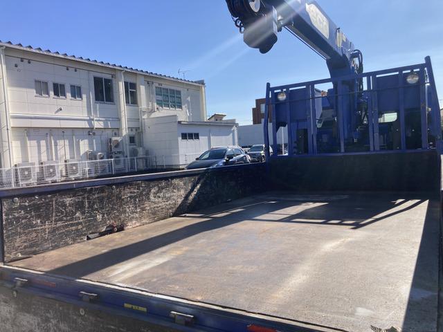 キャンター 　☆ダブルキャブクレーン☆ワイドロング☆ラジコン付☆フックイン☆２．９３ｔ吊り☆積載２３００ｋｇ☆荷台内寸：１９１×３３５☆荷台鉄板張り☆６速ＡＴ☆キーレス☆ＥＴＣ☆バックカメラ☆ドラレコ☆リアクーラー（44枚目）