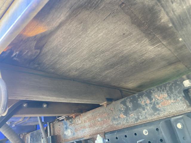 キャンター 　☆ダブルキャブクレーン☆ワイドロング☆ラジコン付☆フックイン☆２．９３ｔ吊り☆積載２３００ｋｇ☆荷台内寸：１９１×３３５☆荷台鉄板張り☆６速ＡＴ☆キーレス☆ＥＴＣ☆バックカメラ☆ドラレコ☆リアクーラー（53枚目）