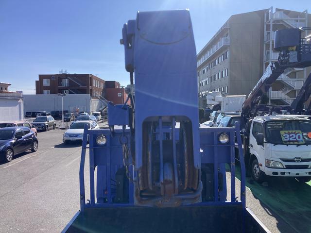 キャンター 　☆ダブルキャブクレーン☆ワイドロング☆ラジコン付☆フックイン☆２．９３ｔ吊り☆積載２３００ｋｇ☆荷台内寸：１９１×３３５☆荷台鉄板張り☆６速ＡＴ☆キーレス☆ＥＴＣ☆バックカメラ☆ドラレコ☆リアクーラー（59枚目）
