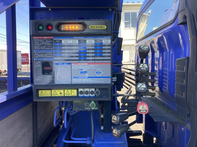 キャンター 　☆ダブルキャブクレーン☆ワイドロング☆ラジコン付☆フックイン☆２．９３ｔ吊り☆積載２３００ｋｇ☆荷台内寸：１９１×３３５☆荷台鉄板張り☆６速ＡＴ☆キーレス☆ＥＴＣ☆バックカメラ☆ドラレコ☆リアクーラー（65枚目）