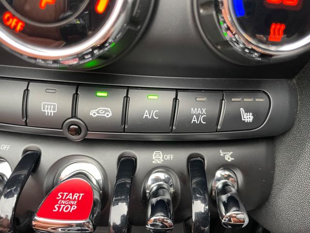 ＭＩＮＩ ジョンクーパーワークス　コンバーチブル　キャメルレザー　ダッシュトリムイルミ　ＨＵＤ　レムス可変マフラー　ＫＷ車高調　フロントスポイラー　スモークユニオンジャックテール　デジタルインナーミラードラレコ　バックカメラ　ＥＴＣ　シートヒーター（55枚目）