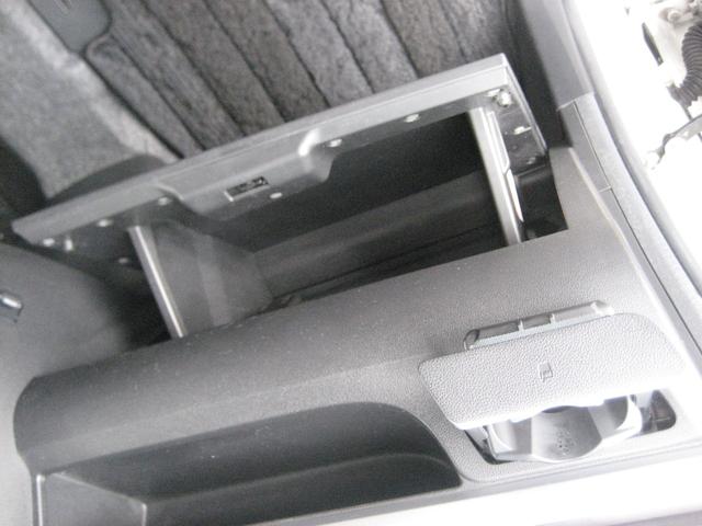 タント カスタムＲＳ　トップエディションＳＡＩＩＩ　スマアシＩＩＩ・ナビ・フルセグ・バックカメラ・ＥＴＣ・シートヒーター・両側パワースライドドア・ドライブレコーダー・ＤＶＤ・スマートキー・プッシュスタート（12枚目）