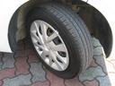 純正ホイール装着。純正ならではの落ち着いたデザインが車両とマッチングしてますね。