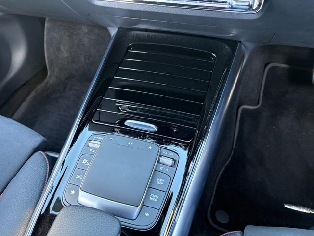 Ｂクラス Ｂ１８０　ＡＭＧライン　ユーザー買取車　レーダーセーフティ　ＡＭＧ１８ＡＷ　純正ナビ　フルセグＴＶ　Ｂｌｕｅｔｏｏｔｈ　バックカメラ　前後ドライブレコーダー　ＥＴＣ　スマートキー（31枚目）
