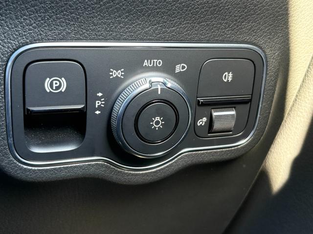 Ｂクラス Ｂ１８０　ＡＭＧライン　ユーザー買取車　レーダーセーフティ　ＡＭＧ１８ＡＷ　純正ナビ　フルセグＴＶ　Ｂｌｕｅｔｏｏｔｈ　バックカメラ　前後ドライブレコーダー　ＥＴＣ　スマートキー（36枚目）