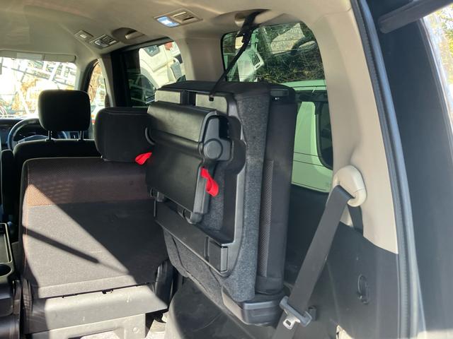 セレナ ハイウェイスター Vセレクション 社外ナビ フルセグTV 純正アルミ 両側電動スライドドア HID バックカメラ(9枚目)