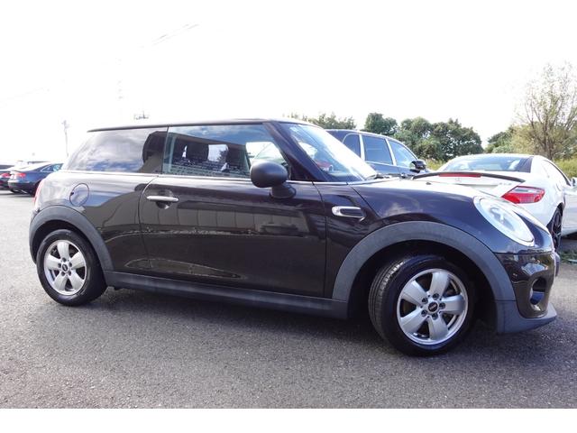 MINI ワン ターボ スマートキー キーレス アイドリングストップ ETC ECO ミュージックサーバー ディスプレイ オーディオ USBAUX横滑り防止装置 ドライブレコーダー アルミホイール LEDヘッドライト(71枚目)