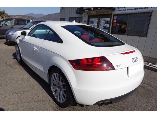 TTクーペ 2.0TFSI HDDナビ TV ETC DVD BLUETOOTH LEDヘッドライト 電動シート 電動シート シートヒーター アルミホイール リア電動ウイング搭載ターボエンジン搭載LEDサイドミラーウインカー搭載(12枚目)