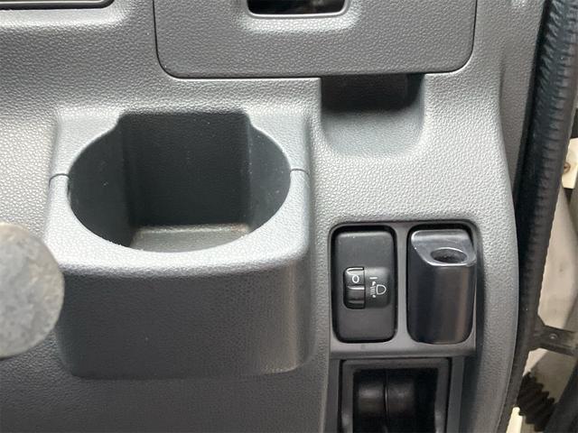 ハイゼットカーゴ デッキバン　パートタイム４ＷＤ　パワステ　アルミホイール　ＥＴＣ　パワーウインドウ　マニュアルエアコン（32枚目）