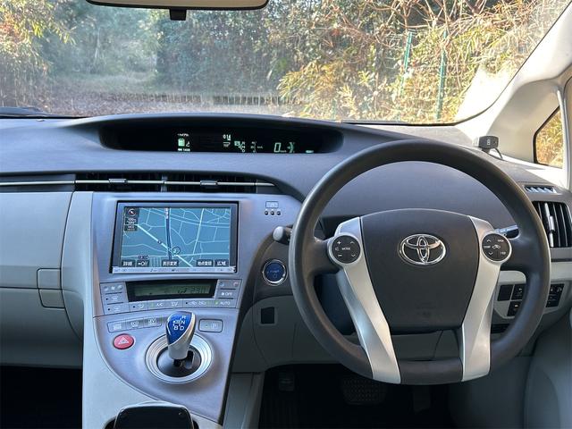プリウス S ETC バックカメラ ナビ TV クリアランスソナー アルミホイール オートライト HID スマートキー 電動格納ミラー CVT 盗難防止システム 衝突安全ボディ ABS ESC USB(3枚目)