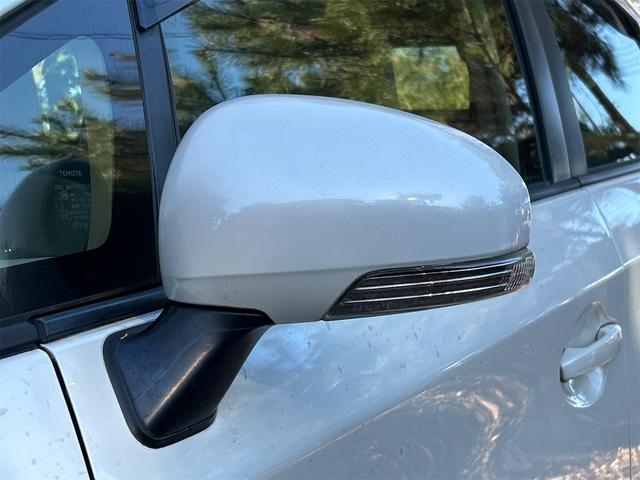プリウス S ETC バックカメラ ナビ TV クリアランスソナー アルミホイール オートライト HID スマートキー 電動格納ミラー CVT 盗難防止システム 衝突安全ボディ ABS ESC USB(36枚目)
