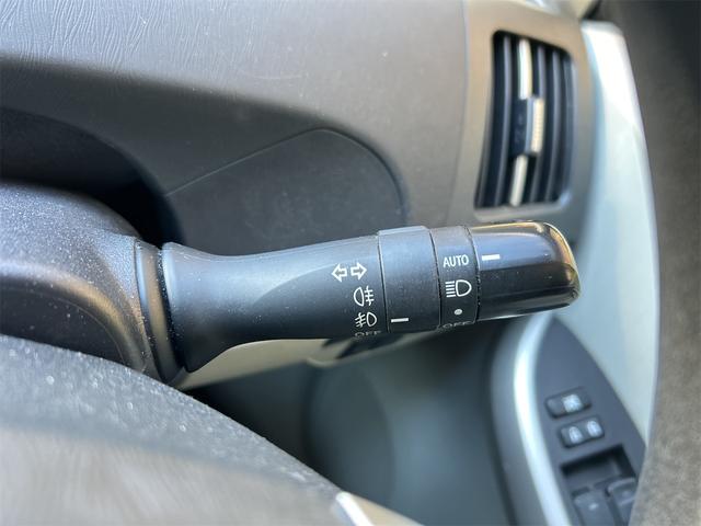プリウス S ETC バックカメラ ナビ TV クリアランスソナー アルミホイール オートライト HID スマートキー 電動格納ミラー CVT 盗難防止システム 衝突安全ボディ ABS ESC USB(46枚目)