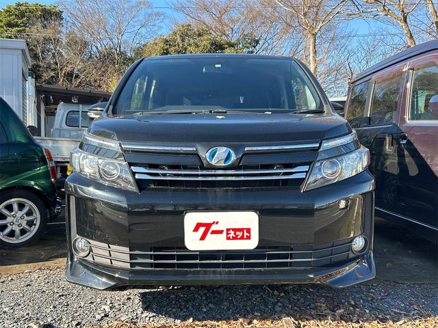 ヴォクシー ハイブリッドＶ　ＥＴＣ　バックカメラ　ナビ　オートクルーズコントロール　両側スライド・片側電動　オートライト　ＬＥＤヘッドランプ　スマートキー　アイドリングストップ　電動格納ミラー　シートヒーター　３列シート　ＣＶＴ（12枚目）