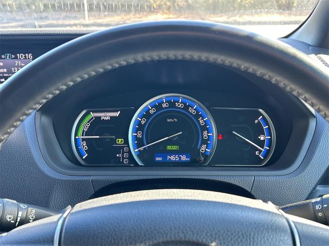 ヴォクシー ハイブリッドＶ　ＥＴＣ　バックカメラ　ナビ　オートクルーズコントロール　両側スライド・片側電動　オートライト　ＬＥＤヘッドランプ　スマートキー　アイドリングストップ　電動格納ミラー　シートヒーター　３列シート　ＣＶＴ（29枚目）